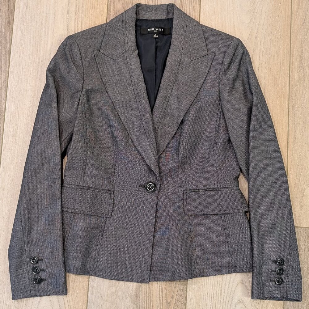 Nine West Two Piece Suit Women's Size 4